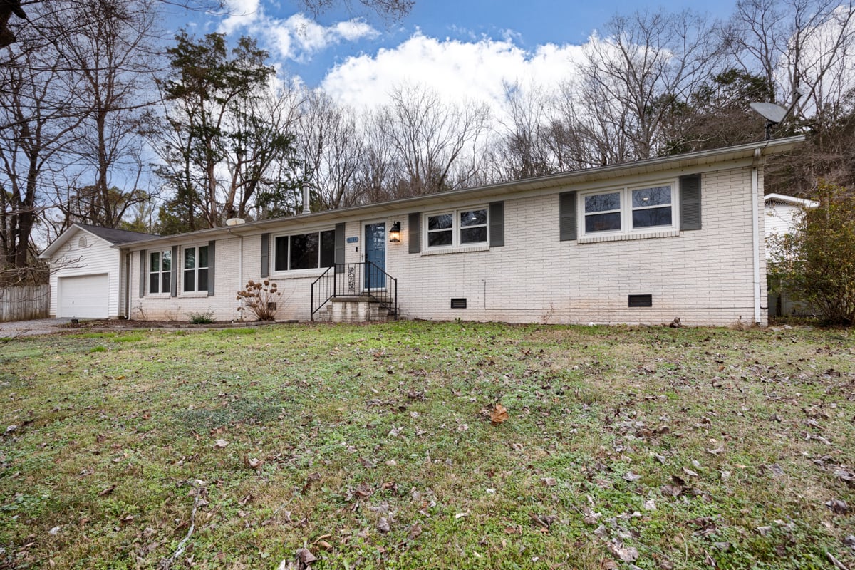 Large Lot with Pool in Harvest