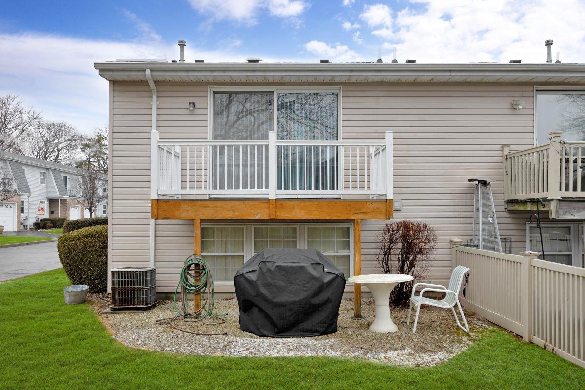 336 Commack Rd #16