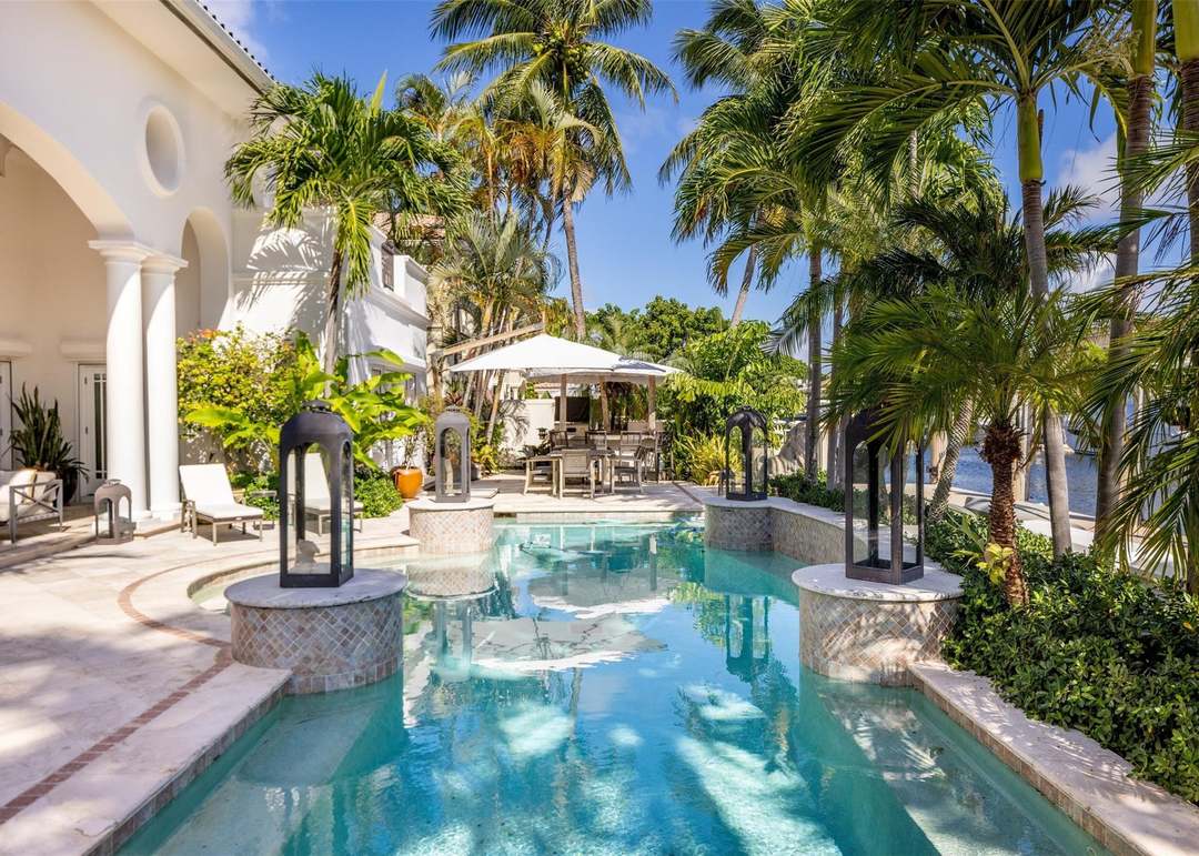 166 Royal Palm Dr