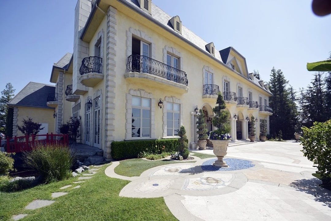 Grandeur Retreat