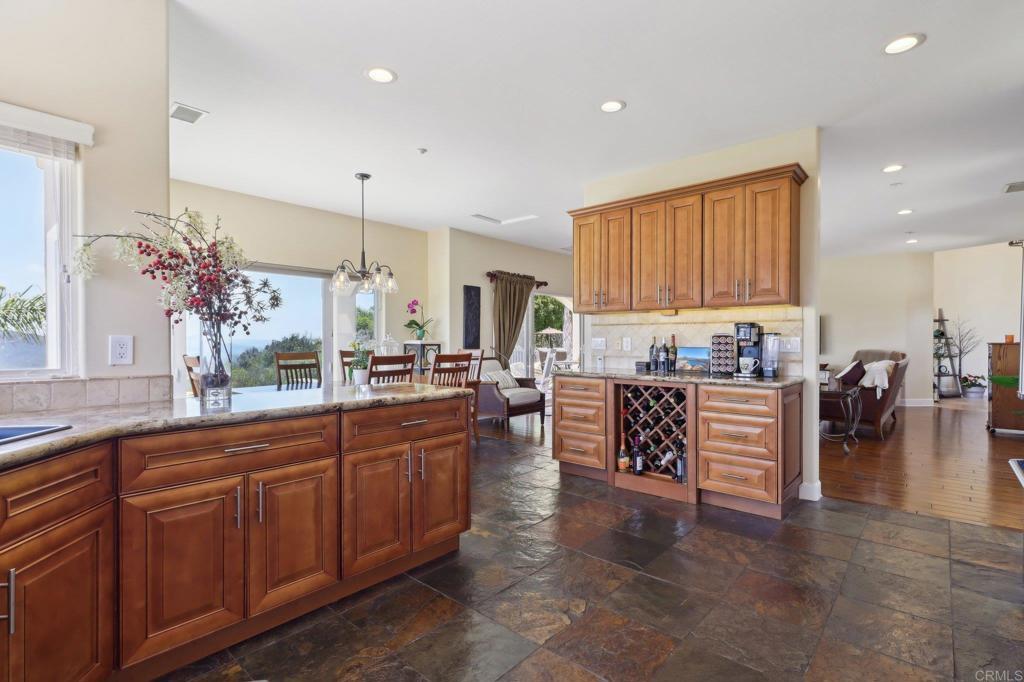 944 Rainbow Crest Rd
