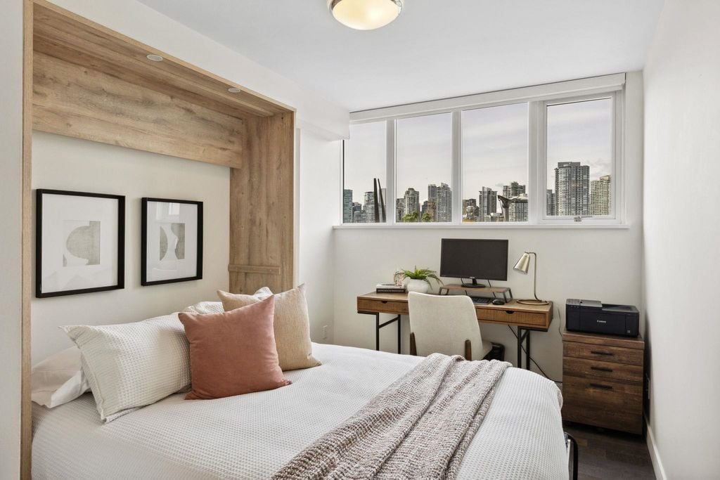 288 W 1st Ave, #311