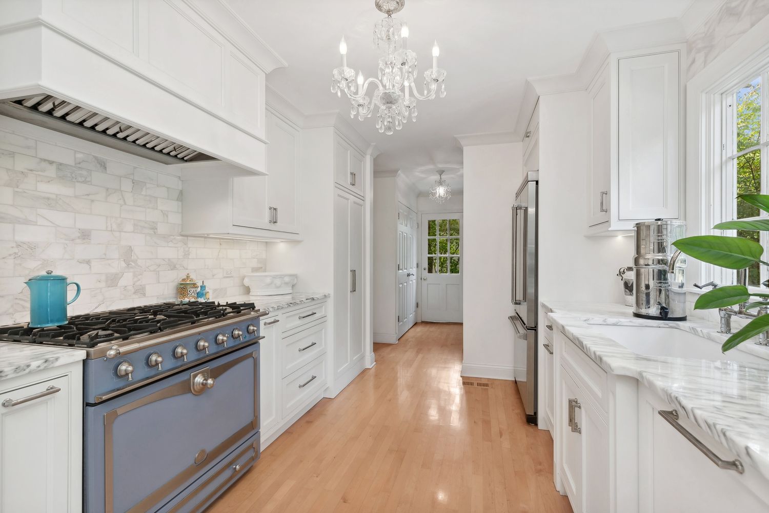 1222 W Deerpath Rd