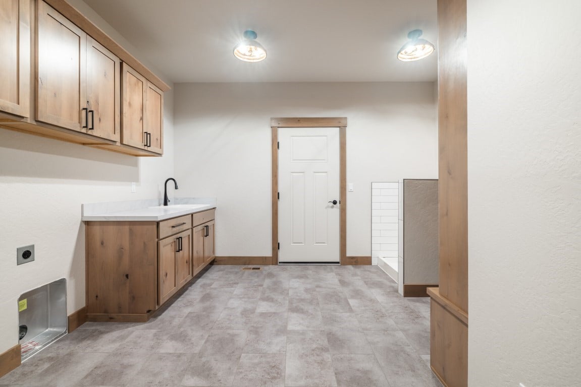 22315 N Ceylon Rd
