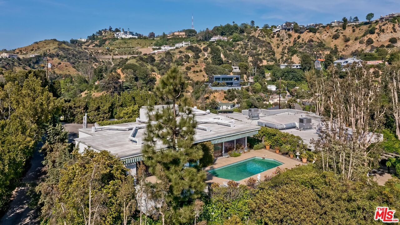 2296 Betty Ln
