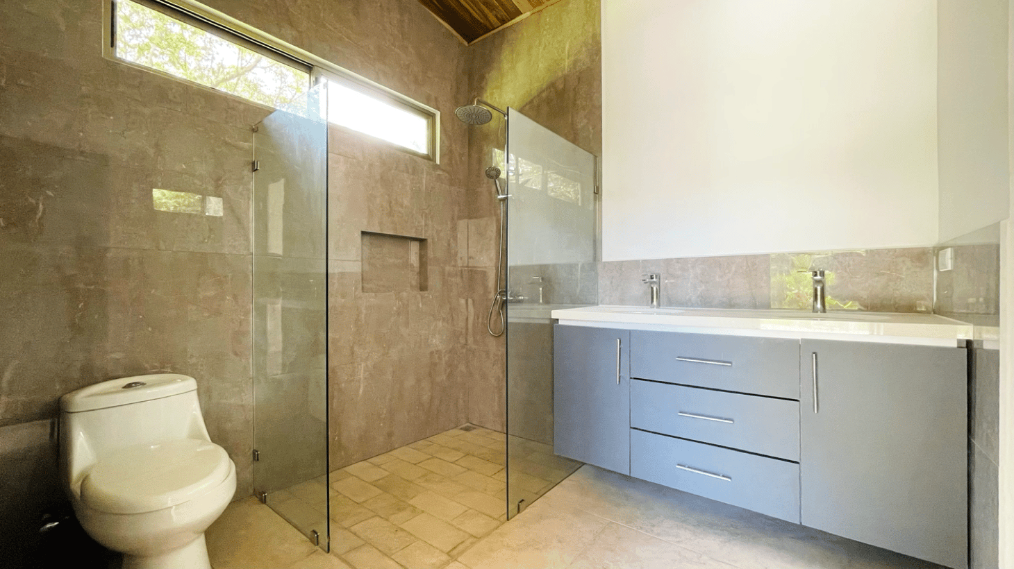 Brand New Three-Bedroom Mountain View Home in Ojochal, Costa Rica