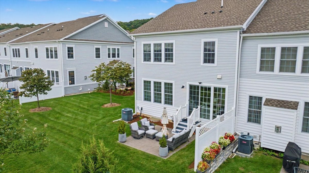 17 Aspen Dr