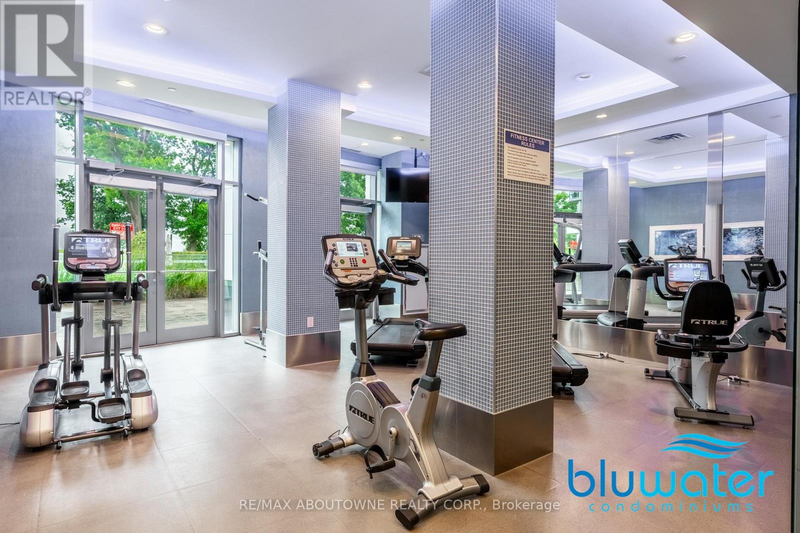 3500 Lakeshore Road W 205
