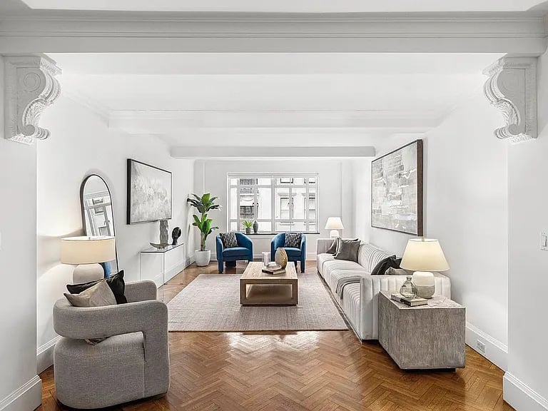44 East 67th St APT 5C