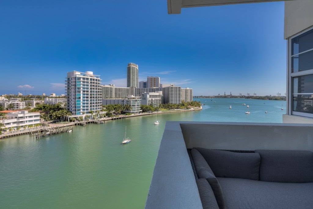 Contemporary-Stunner 2 Bedroom Southeast Corner Just Listed at Belle Plaza!