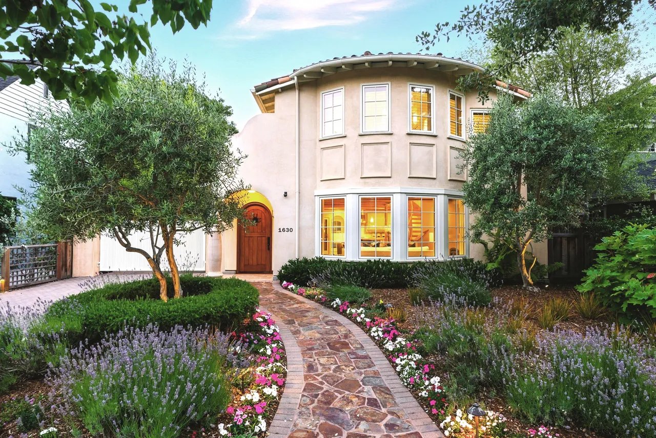 1630 Portola Ave