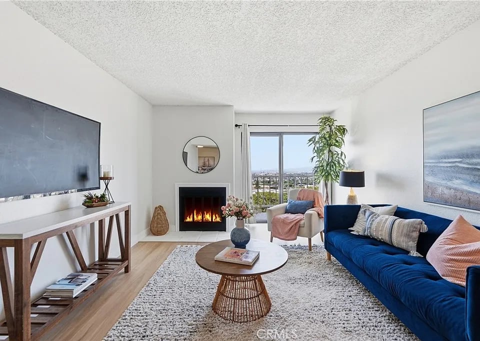 Should I Sell My Home Before Buying My Next One?