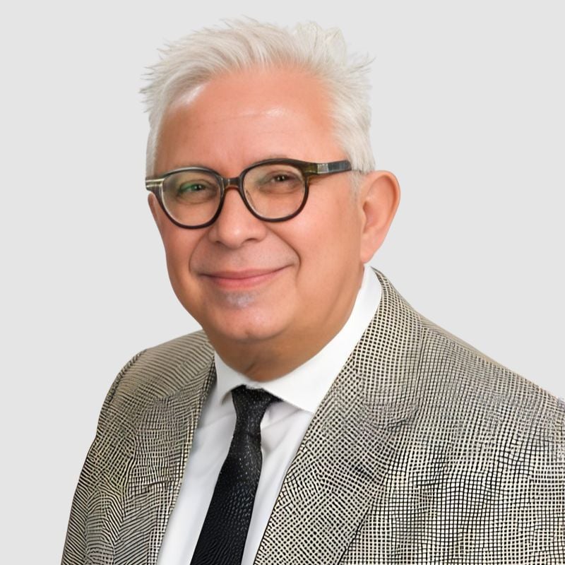 Ruben Olguin Visalia, CA Real Estate Agent Headshot