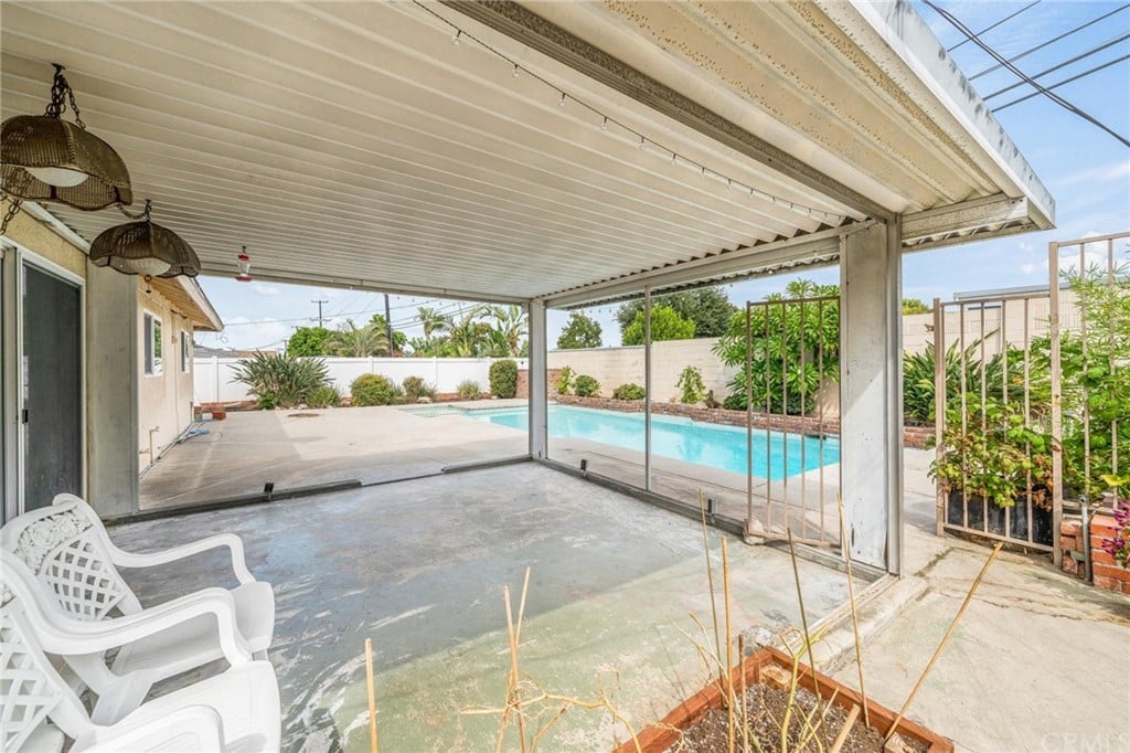 4053 N Santa Lucia St