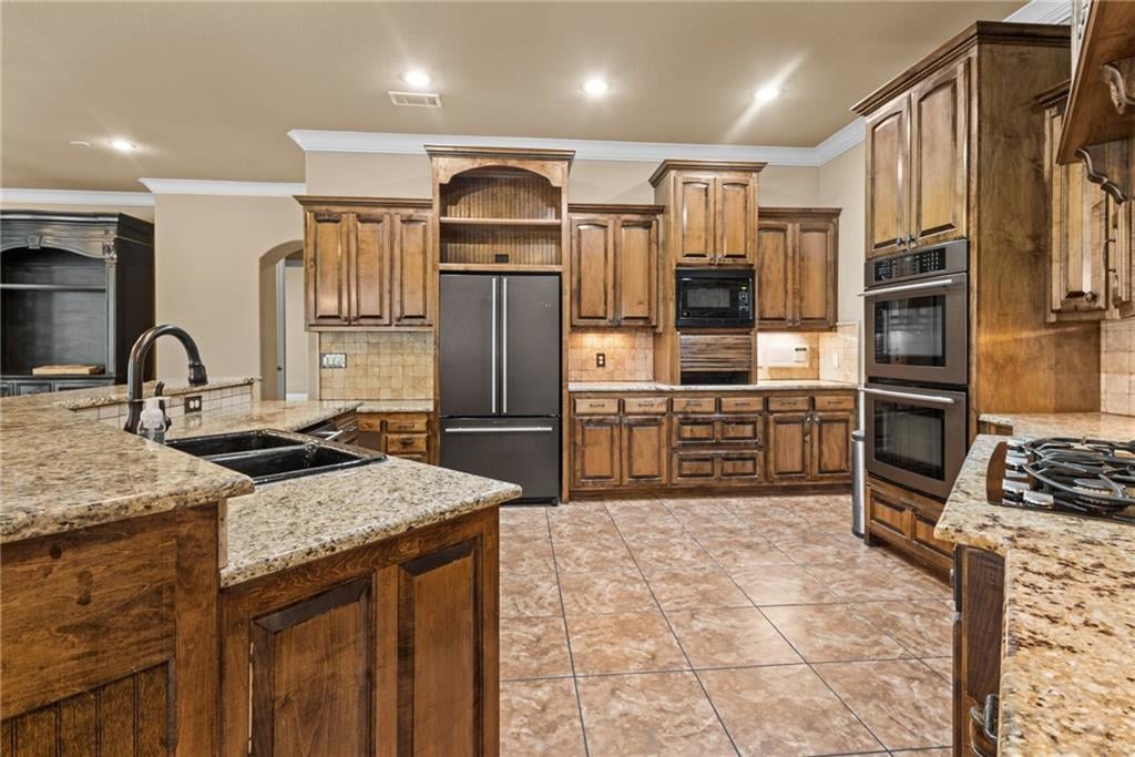 3275 Thornbury Dr