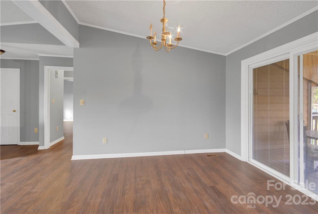 3912 Courtland Dr