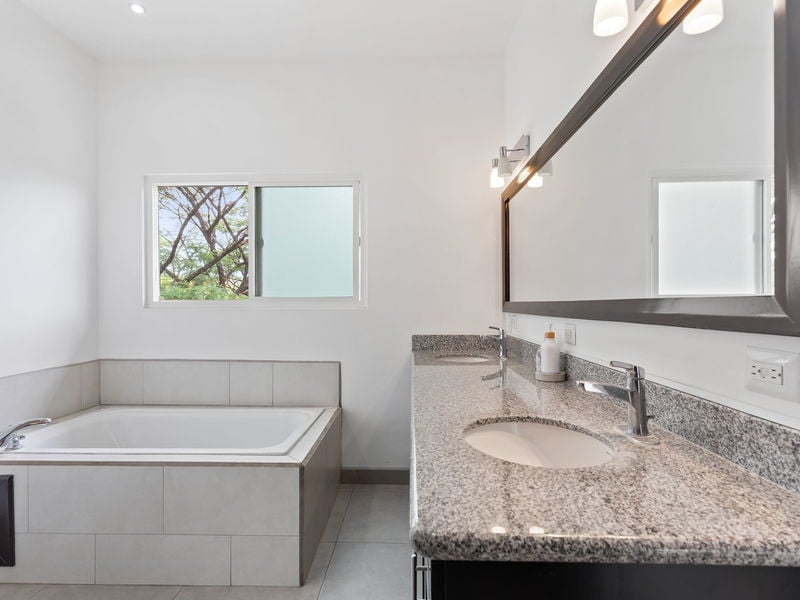 Jacarandas #2 | Affordable 3-Bedroom Townhouse Near Tamarindo Beach with Pool, Gym, and Secure Gated Living