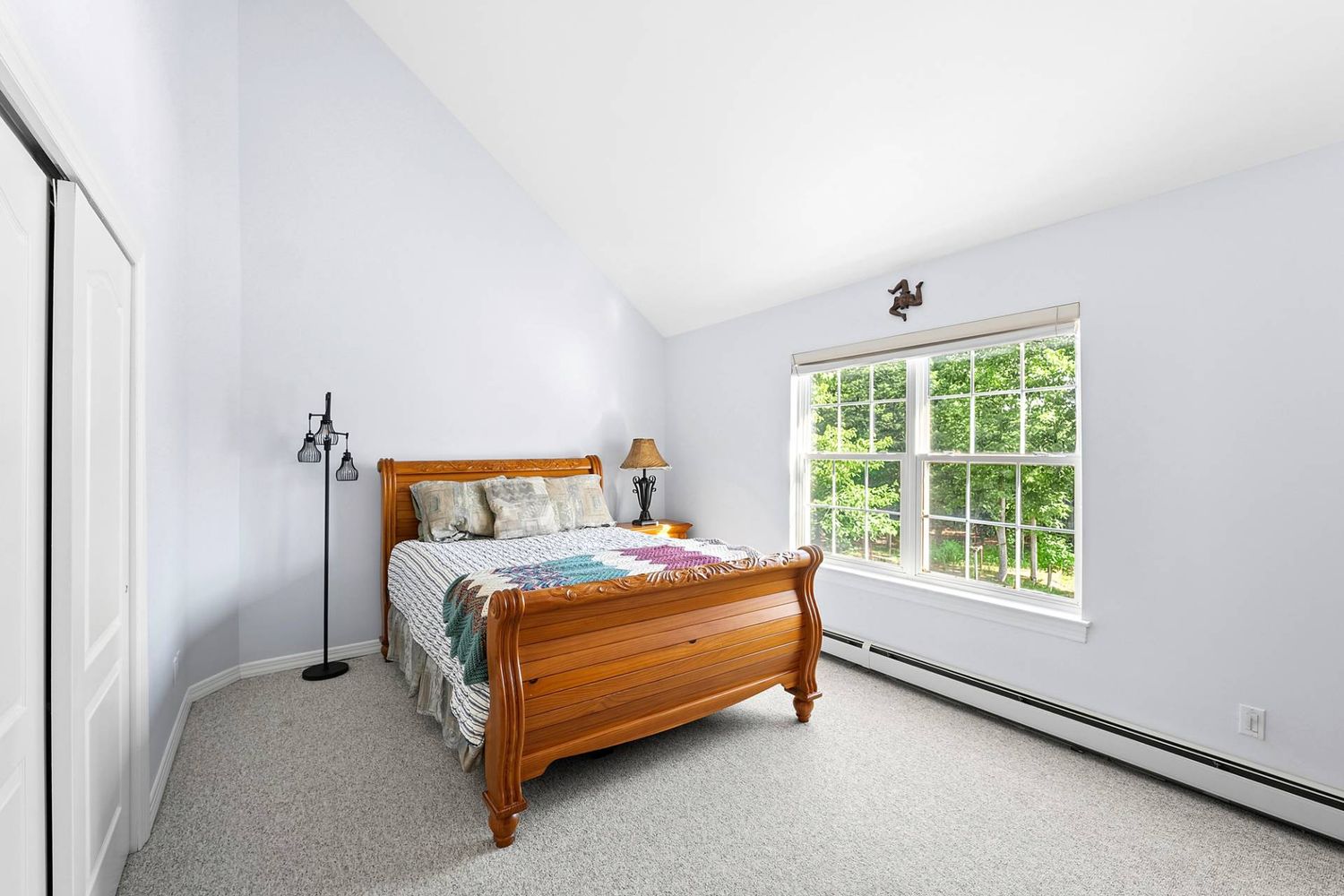 Quogue Elegance in Coveted Southampton Pines