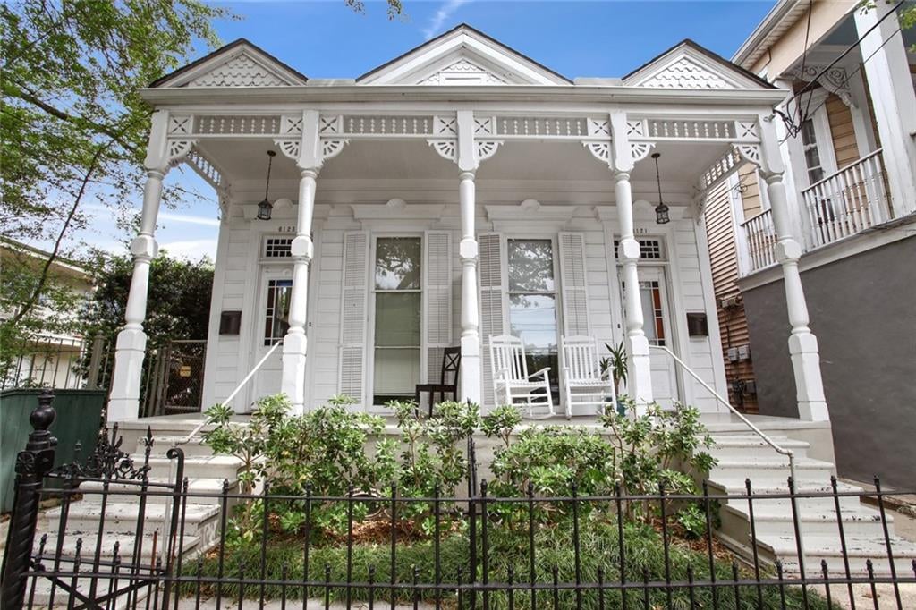 6121-23 Magazine St