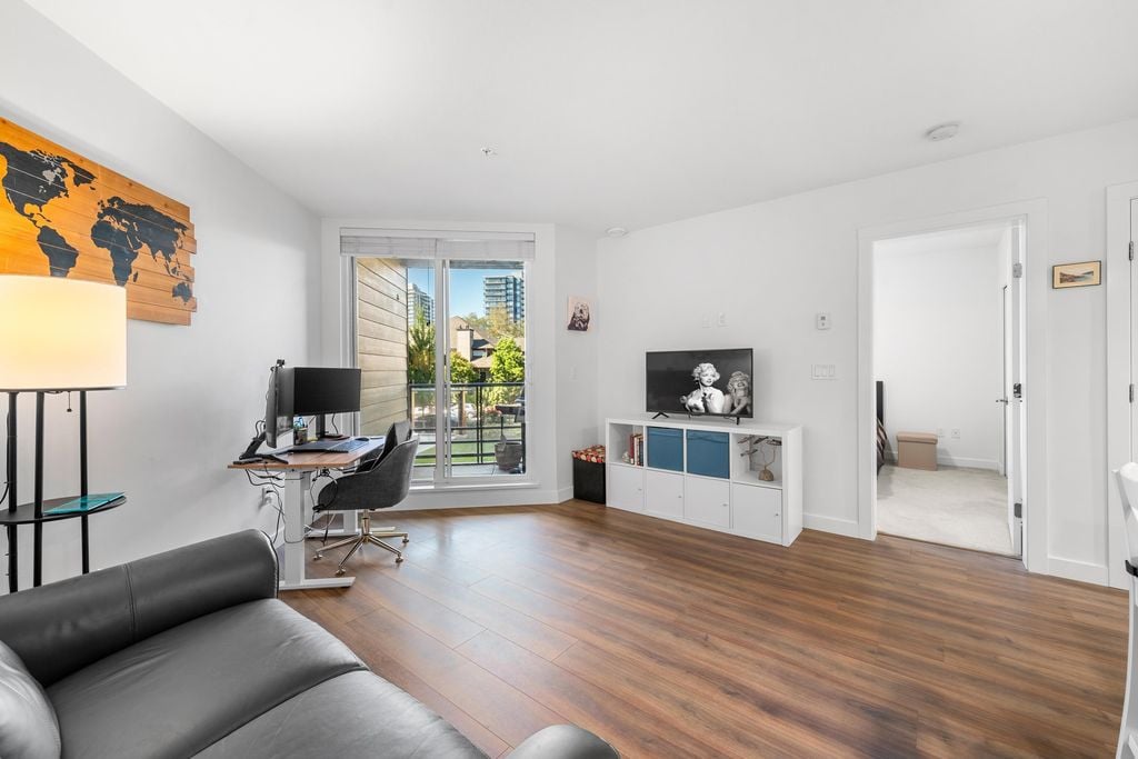 108 E 8th St, #214