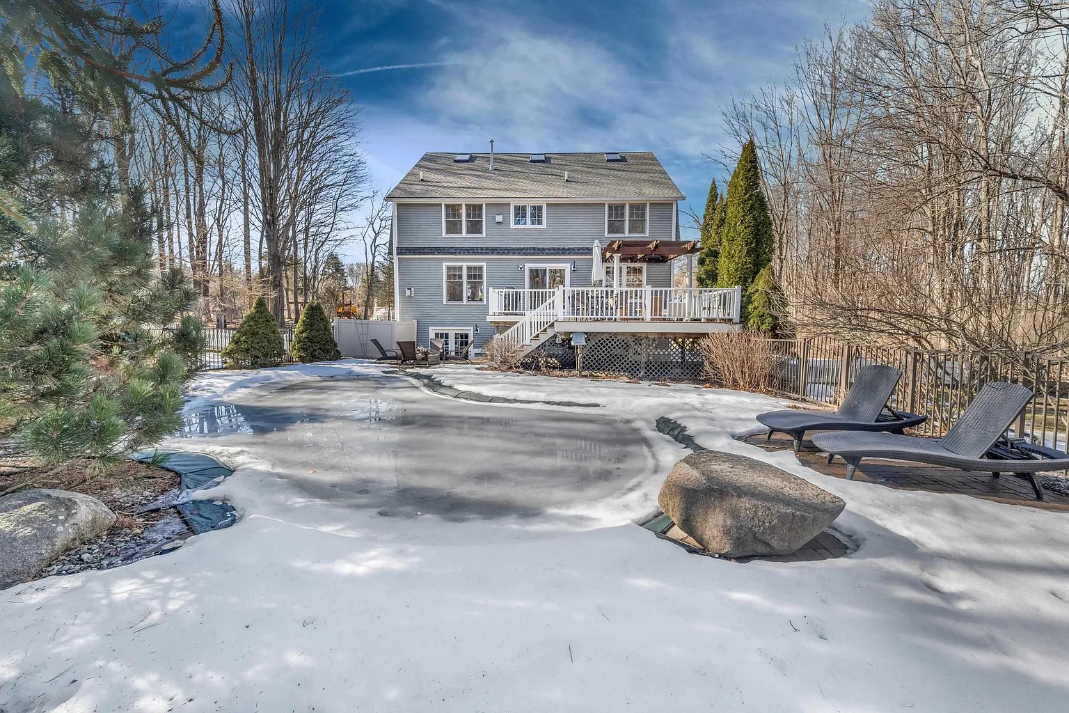 5 Squamscott Cir
