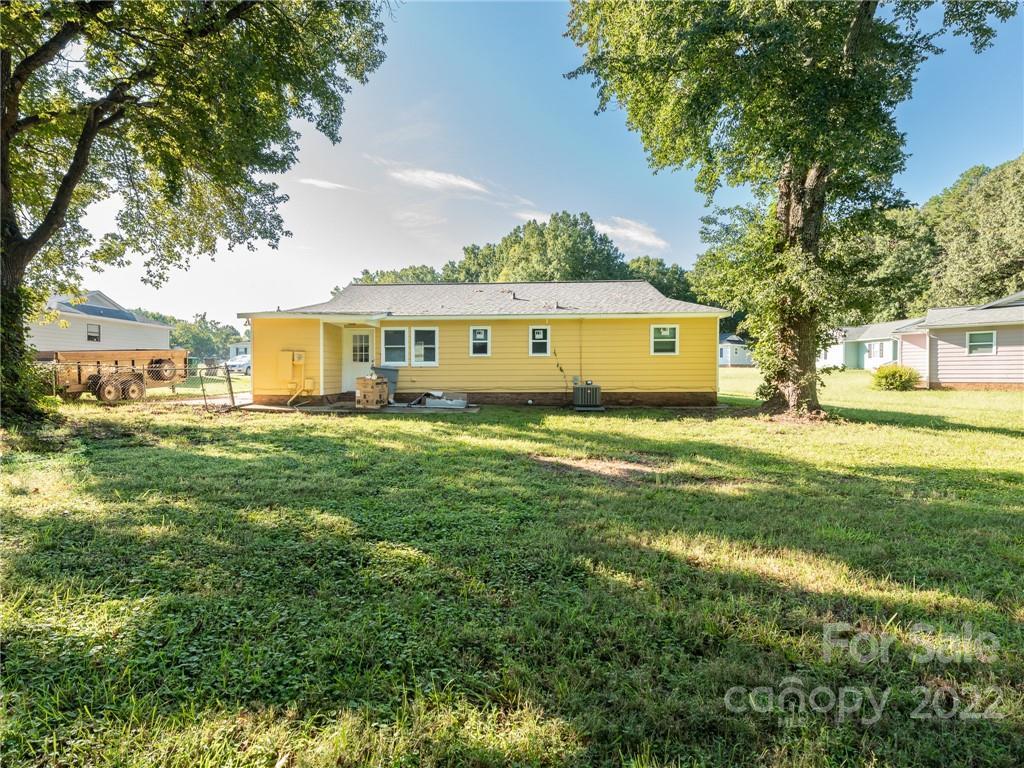 9007 Gladden Ct