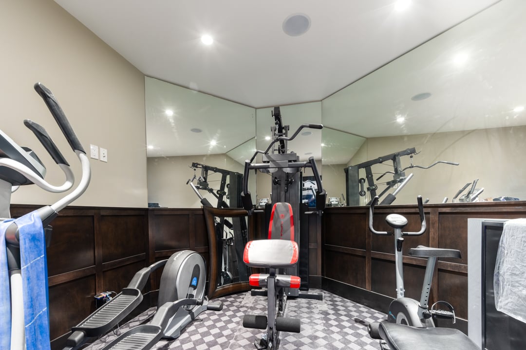 Private Bearspaw Estate Home