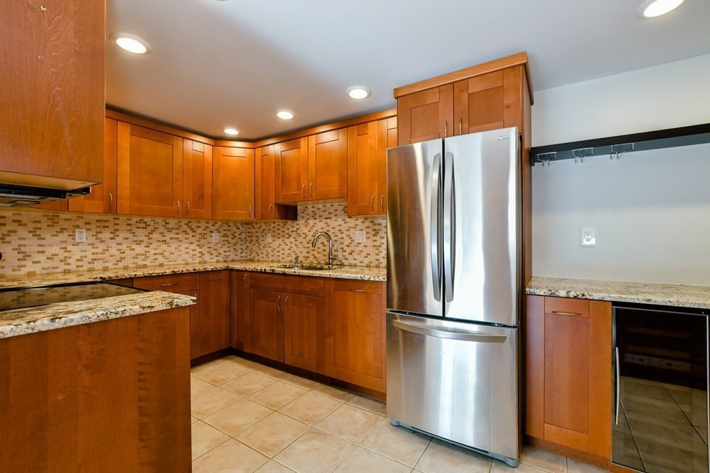 50-56 Broadlawn Park, #115