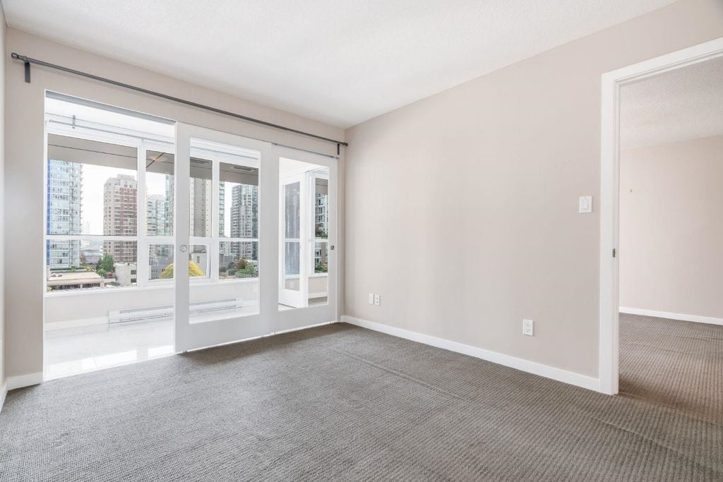 833 Seymour St, #606