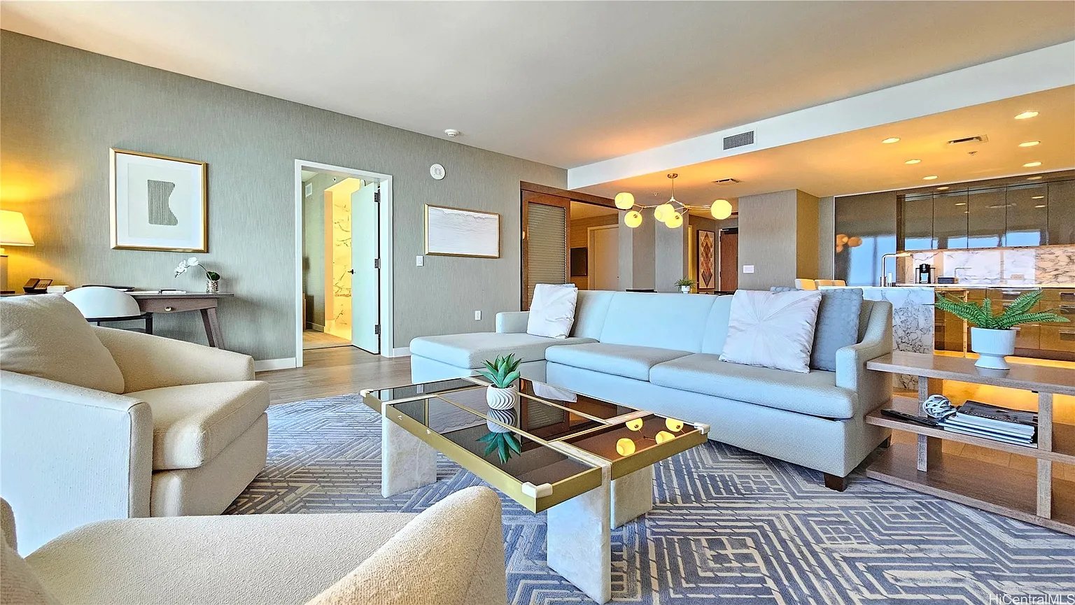 383 Kalaimoku St, #3502