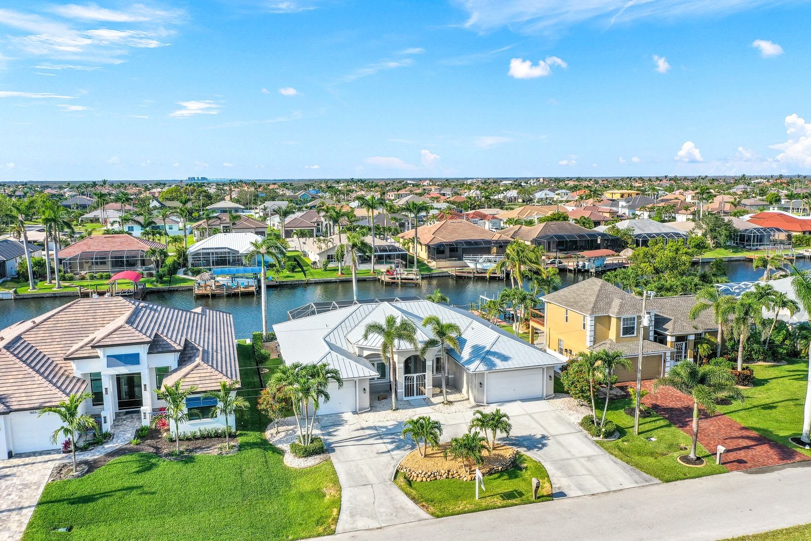 1908 SW 53rd Lane