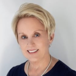 Annie Bass Rolla, MO Real Estate Agent Headshot