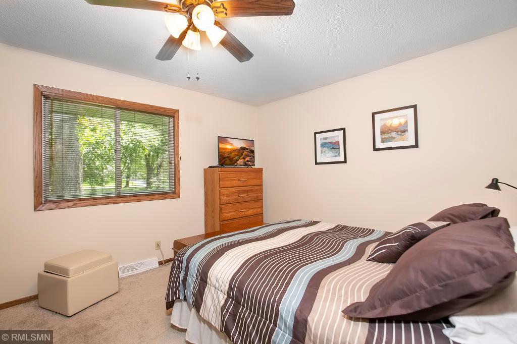 4450 Urbandale Ct N