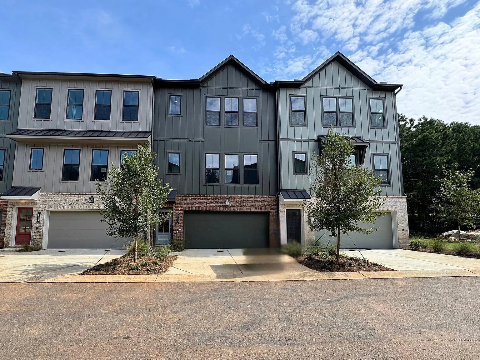 635 Firefly Cir