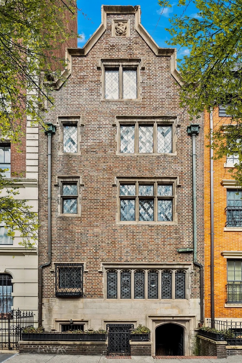 17th-Century Dutch Townhouse Dismantled, Rebuilt in Gramercy Park, and Listed for $8 Million  