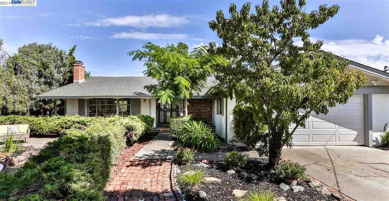 5458 Chapman Drive