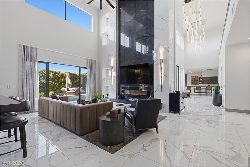 2790 La Bella Ct