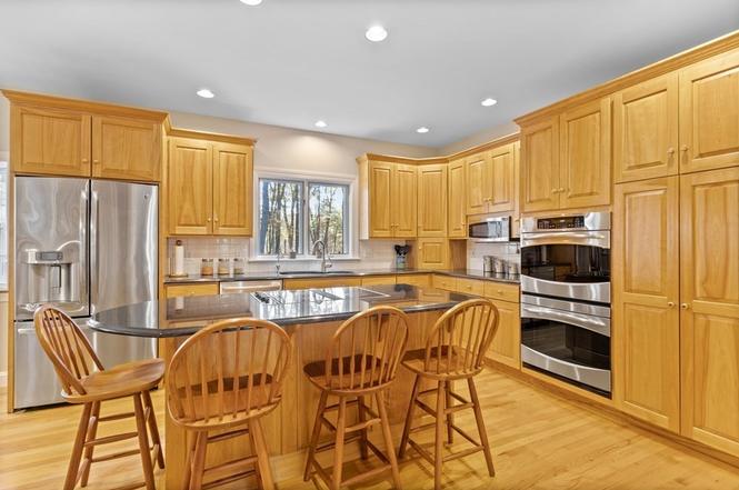 136 Hartwell Rd