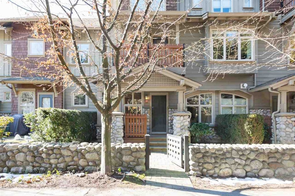 15 6th Ave, #135