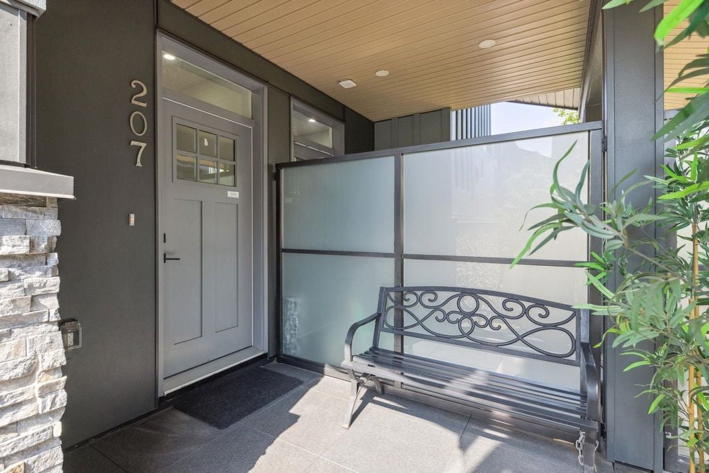 7131 17th Ave, #207