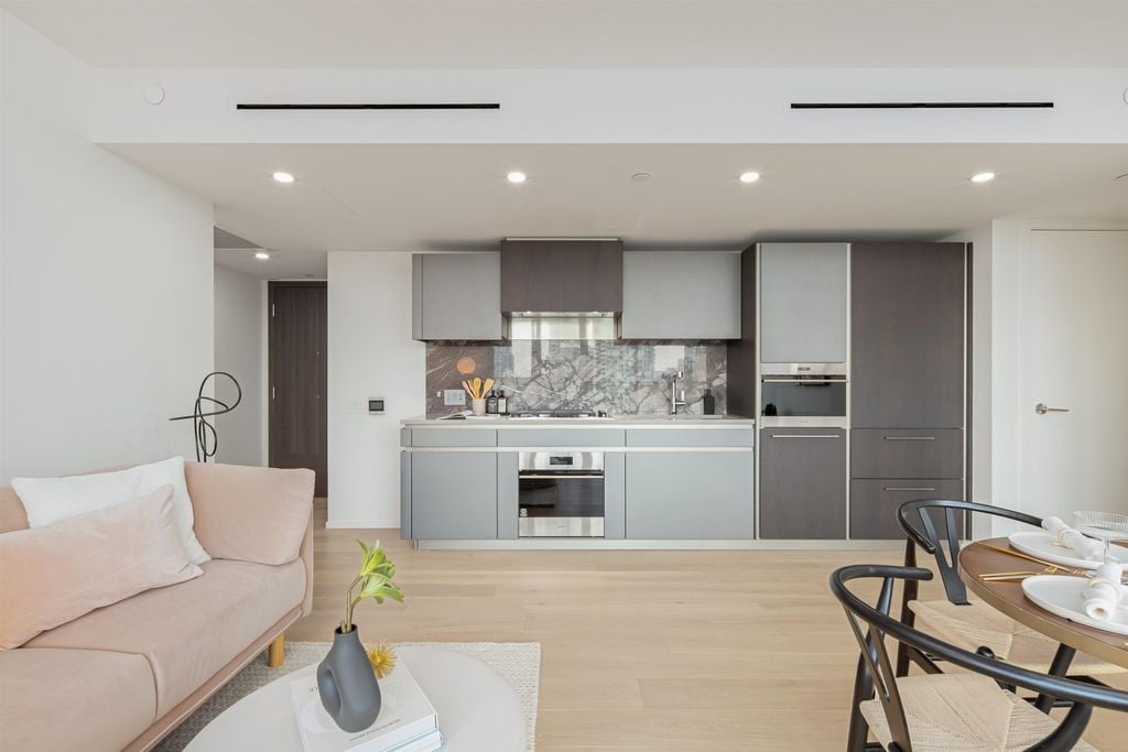 889 Pacific St, #2701