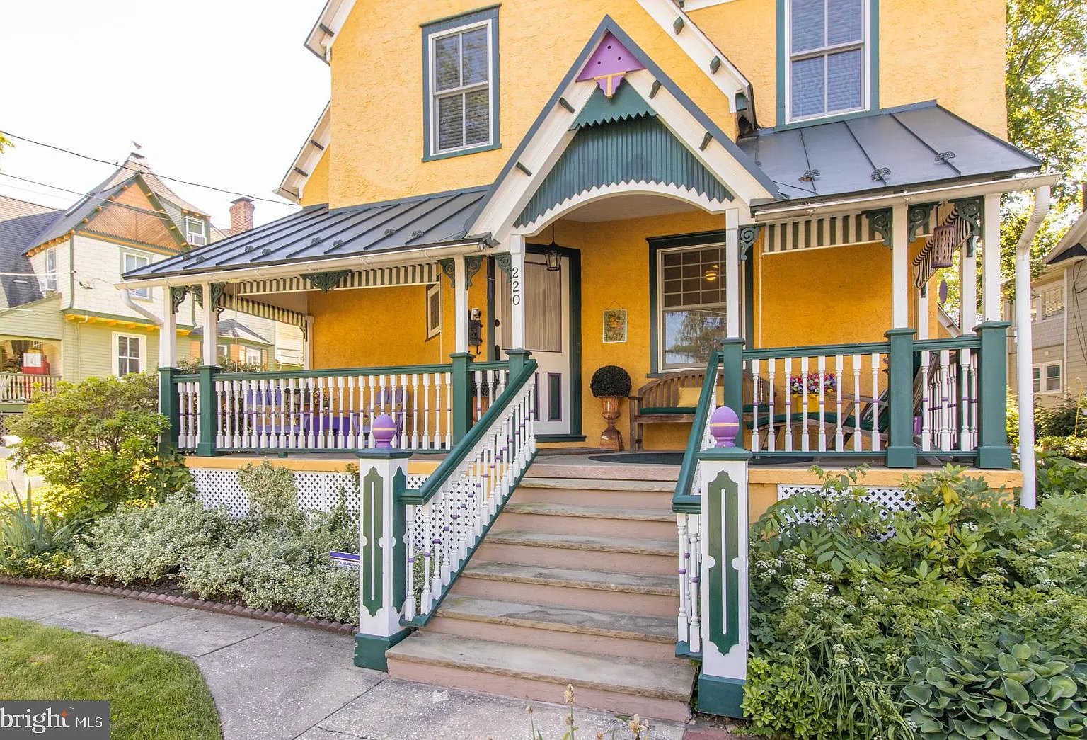 220 Bloomingdale Avenue