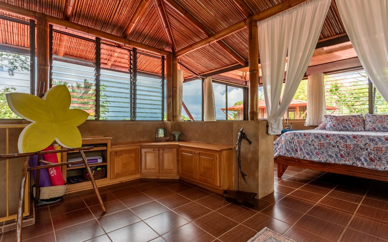 Tropical Getaway with Two Villas and Lush Gardens Near the Heart of Uvita