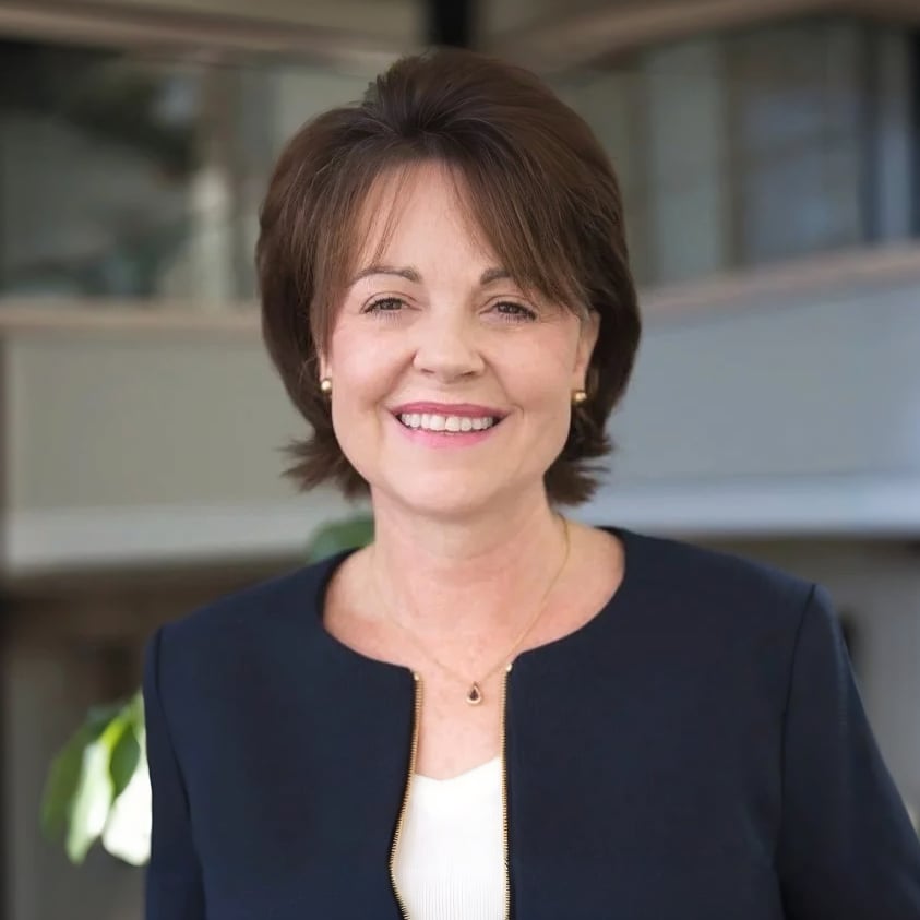 Maureen Cullinane Middleton, MA Real Estate Agent Headshot