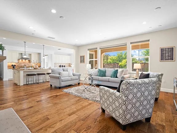 4063 Cadwallader Ave