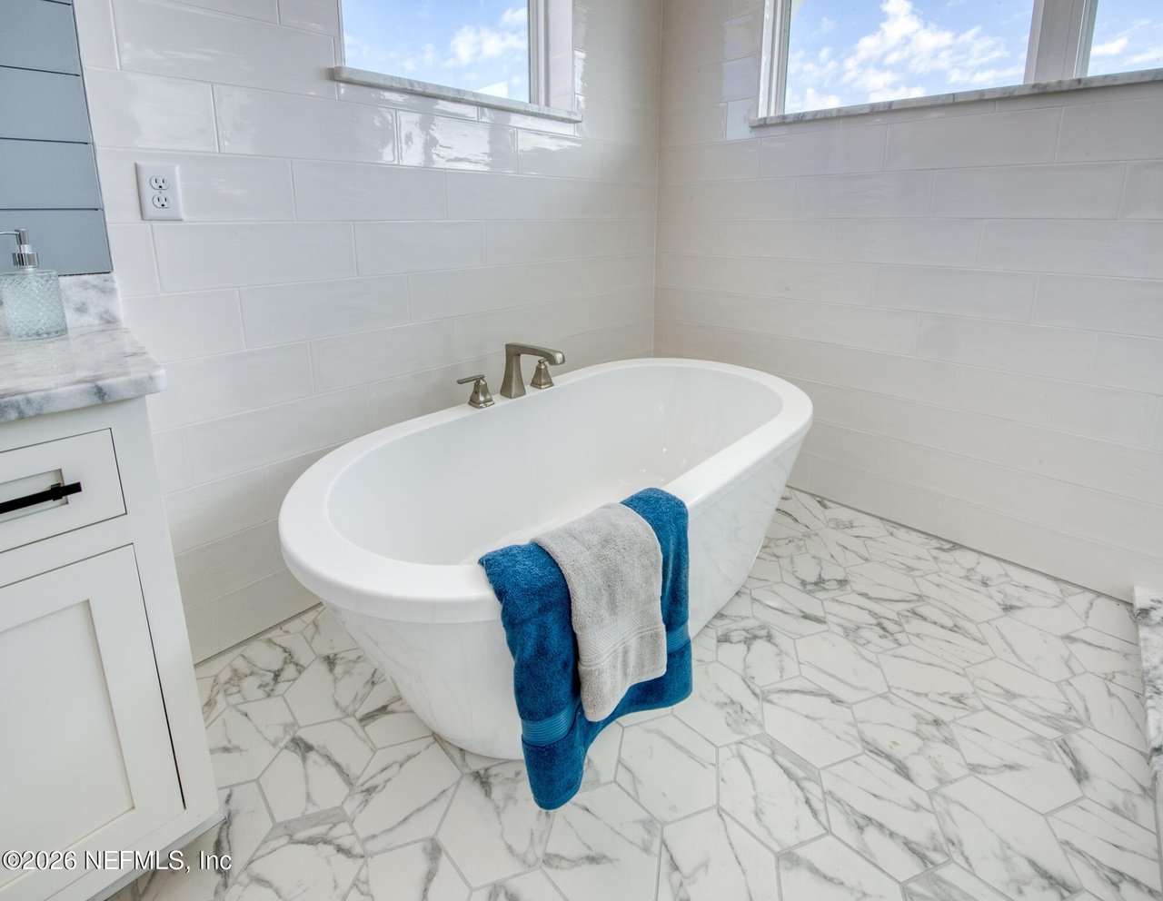 1812 Ocean Dr S