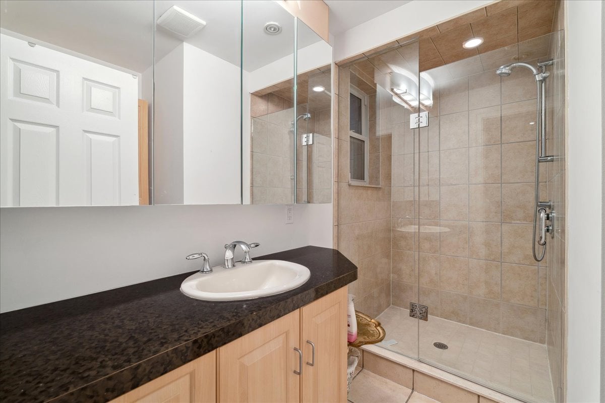 Executive Rental in Forest Hill