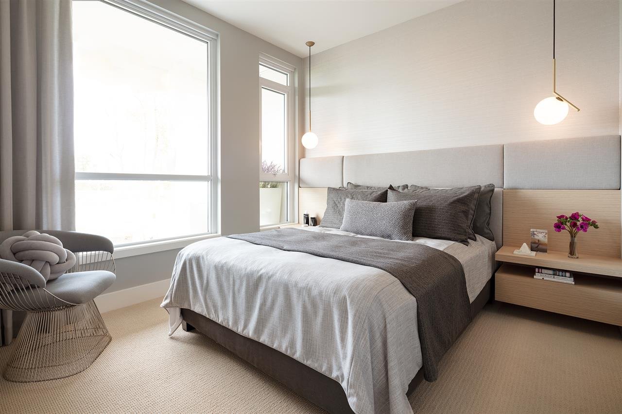 805-3438 Sawmill Cres