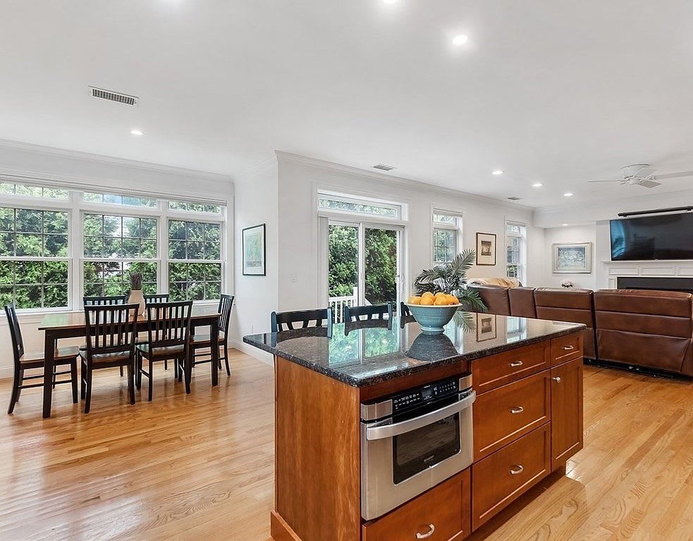 1 Sarah Jane Court