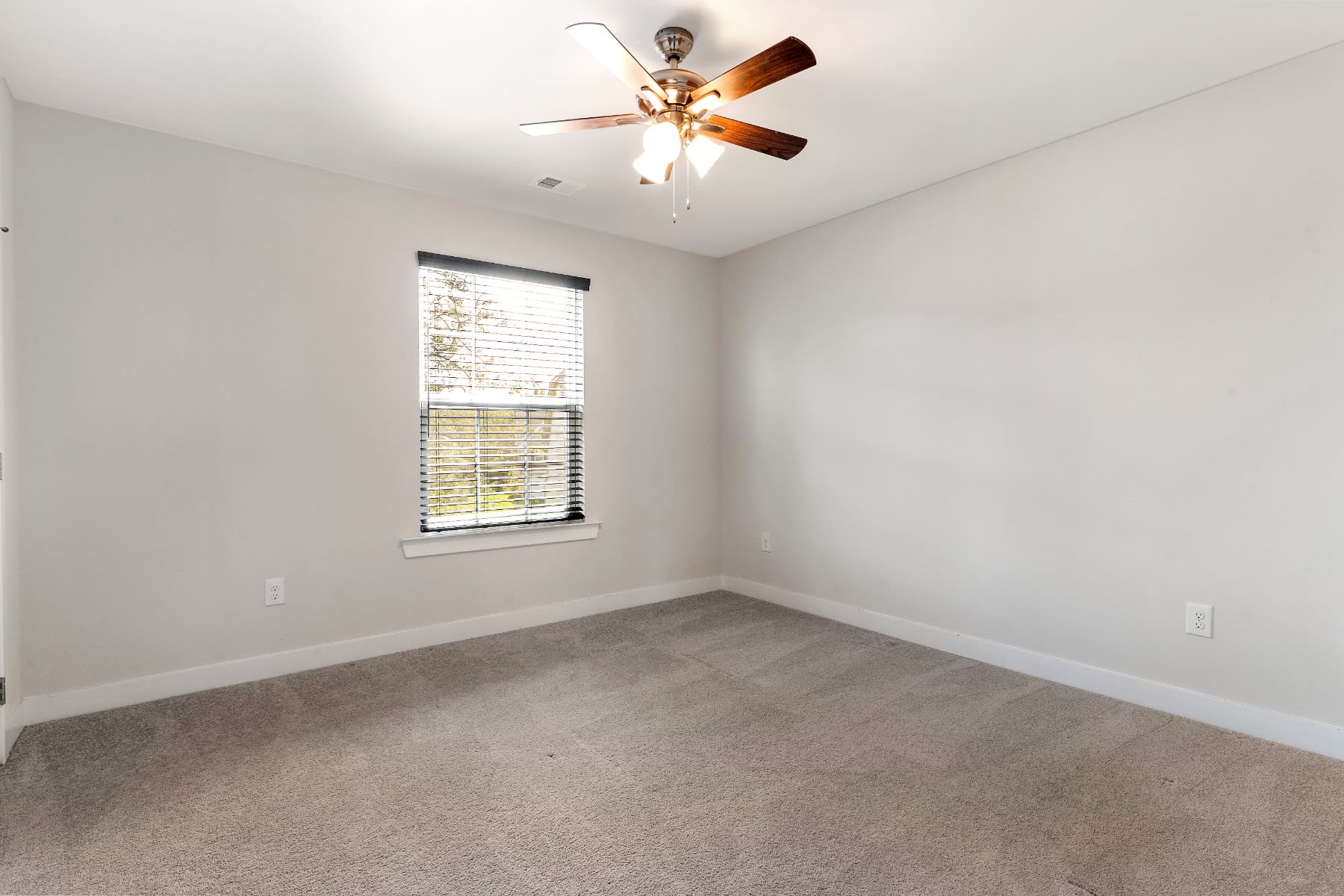 9807 Ashmill Court